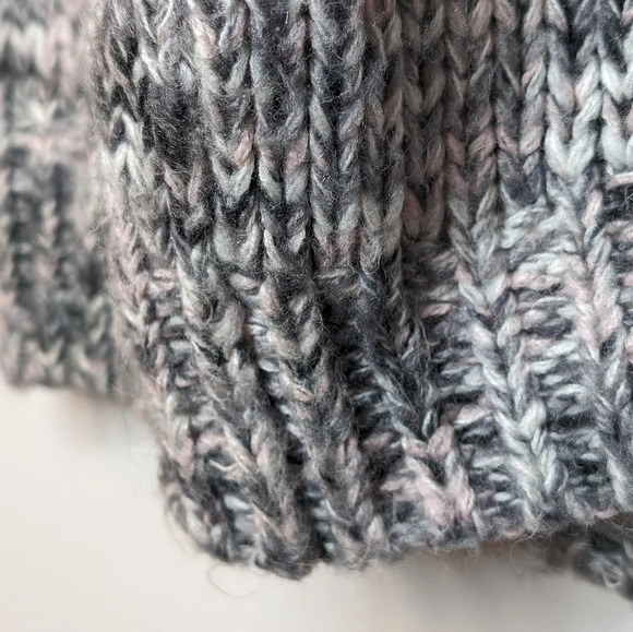 Ann Taylor LOFT Outlet Pink Grey Soft Knit Crew Sweater Woman  Small - Picture 9 of 11